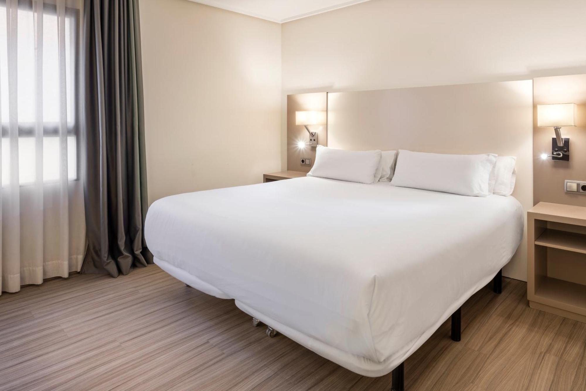 บีแอนด์บี โฮเทล การ์ตาเฆนา การ์ตาโกโนวา Hotel การ์ตาเฮนา ภายนอก รูปภาพ
