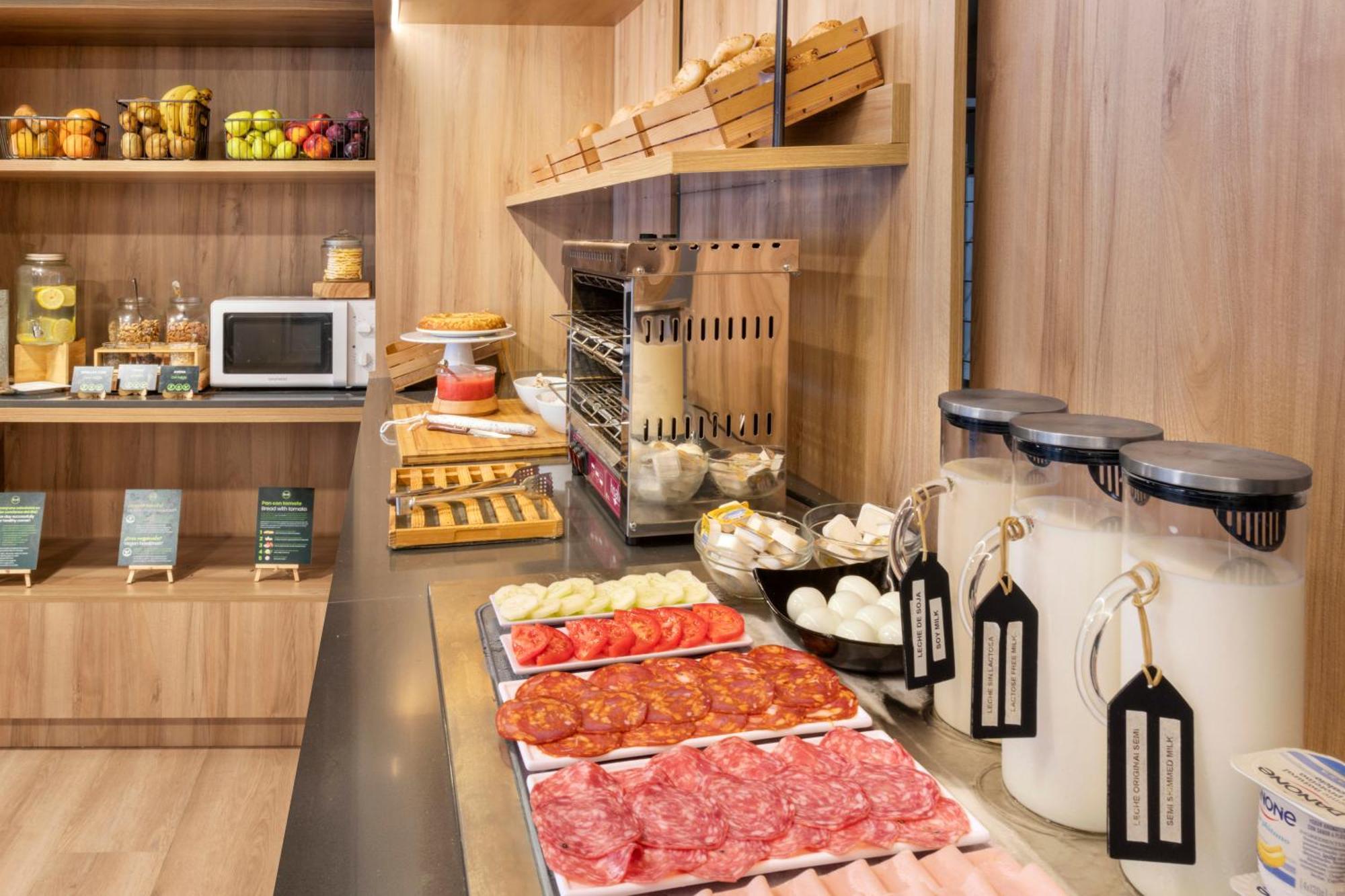บีแอนด์บี โฮเทล การ์ตาเฆนา การ์ตาโกโนวา Hotel การ์ตาเฮนา ภายนอก รูปภาพ